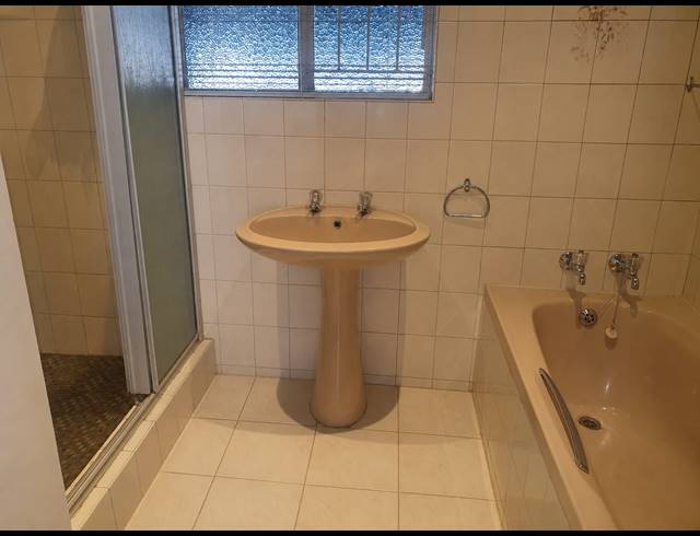 4 BEDROOM HOUSE FOR SALE IN SAFARI GARDENS